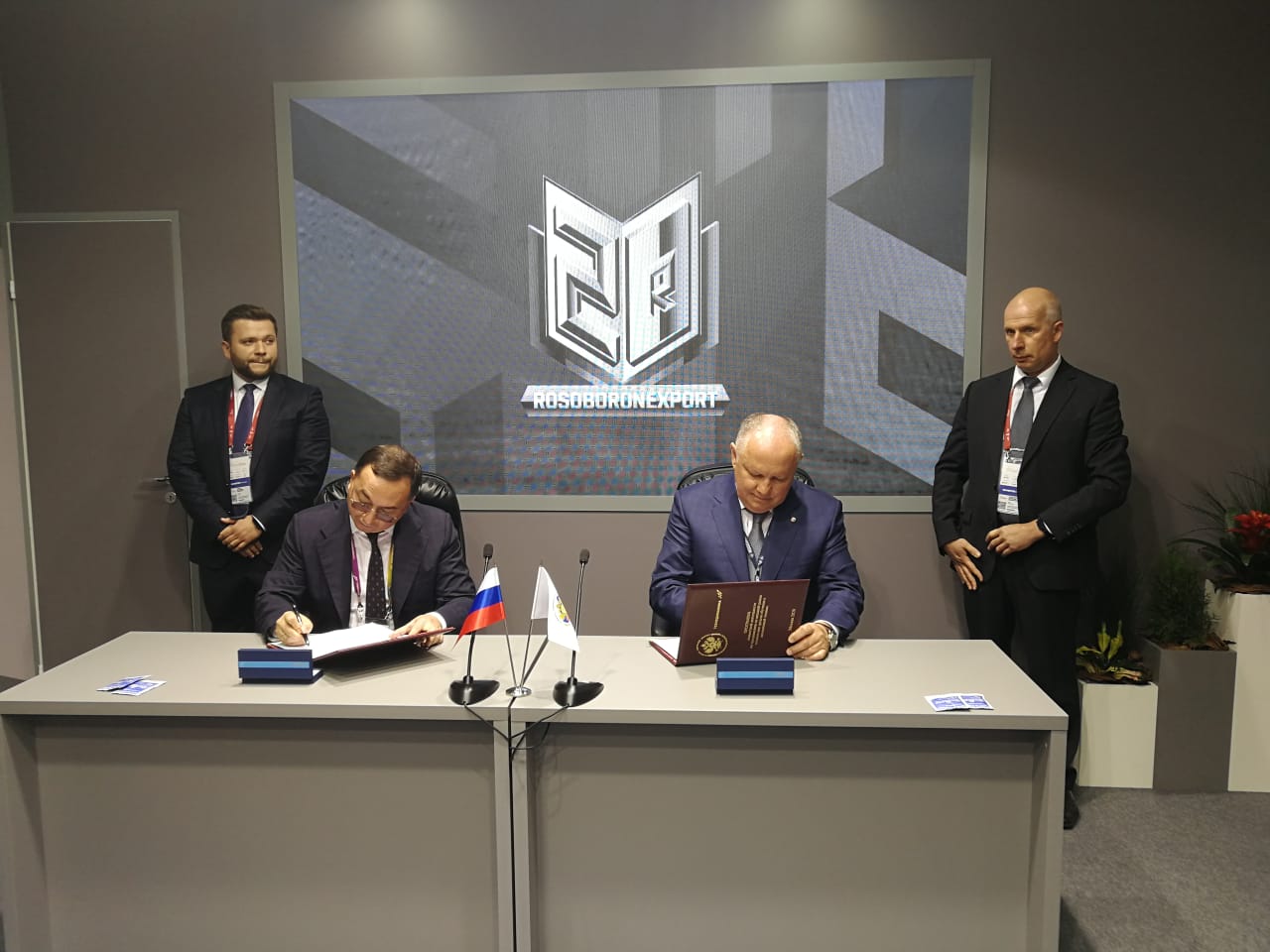 Rosoboronexport and Technodinamika sign a program to promote flight simulators in the world market